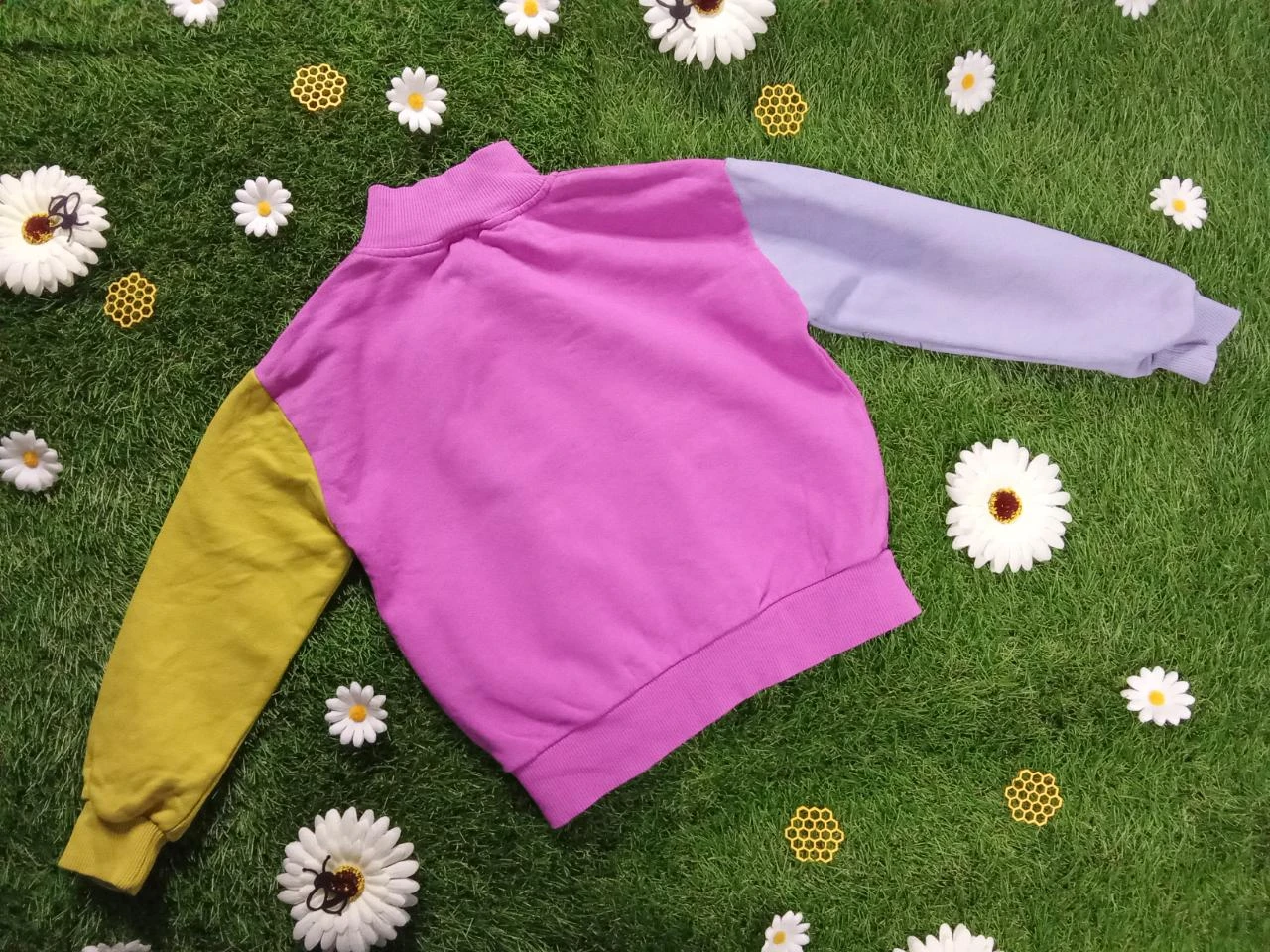 Mooie gekleurde ritsjas Benetton 5 jaar – photo 2